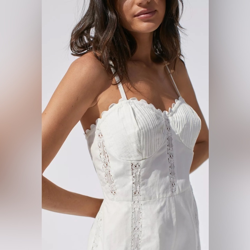 NWT UO Juliette Lace Inset Sweetheart Neckline Shorts/Romper